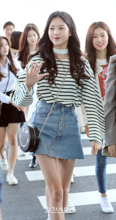 2018-9-4-izone-jangwonyoung1-15360347396112050235174