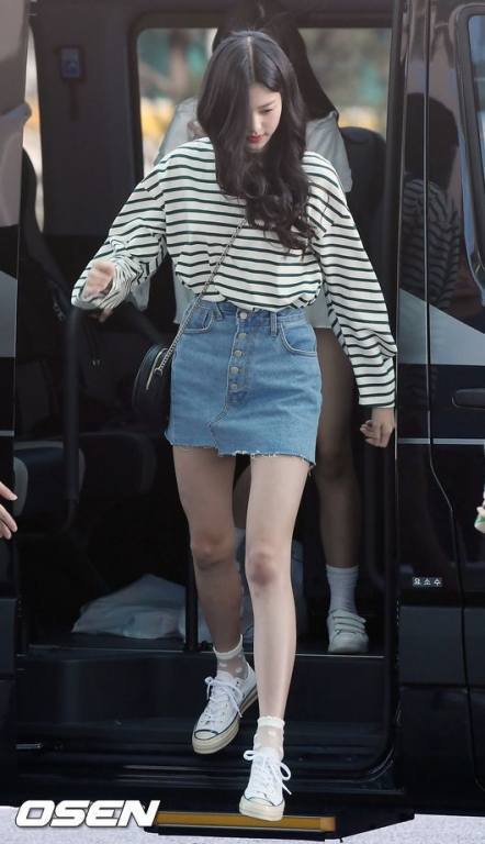 2018-9-4-izone-jangwonyoung3-15360347396231863524279