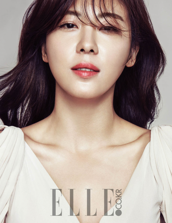 Ha_Ji_Won_in_Elle_Korea_January_2016_1