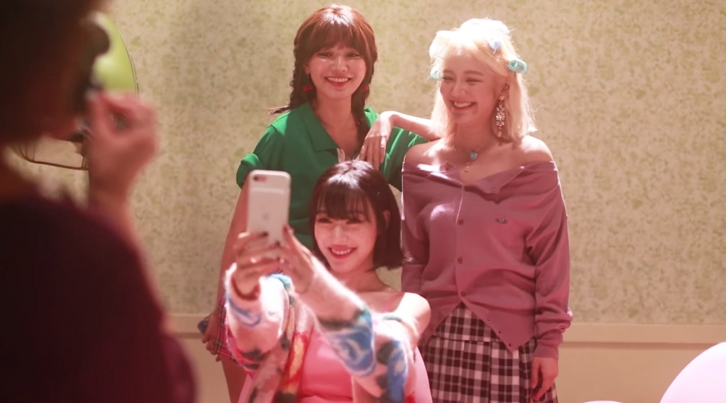 hyoyeon-sooyoung-tiffany-girls-generation
