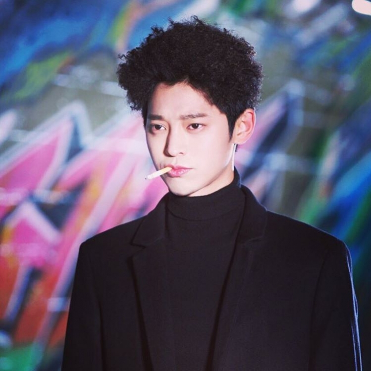 jung-joon-young-and-goblin-cosplay-2