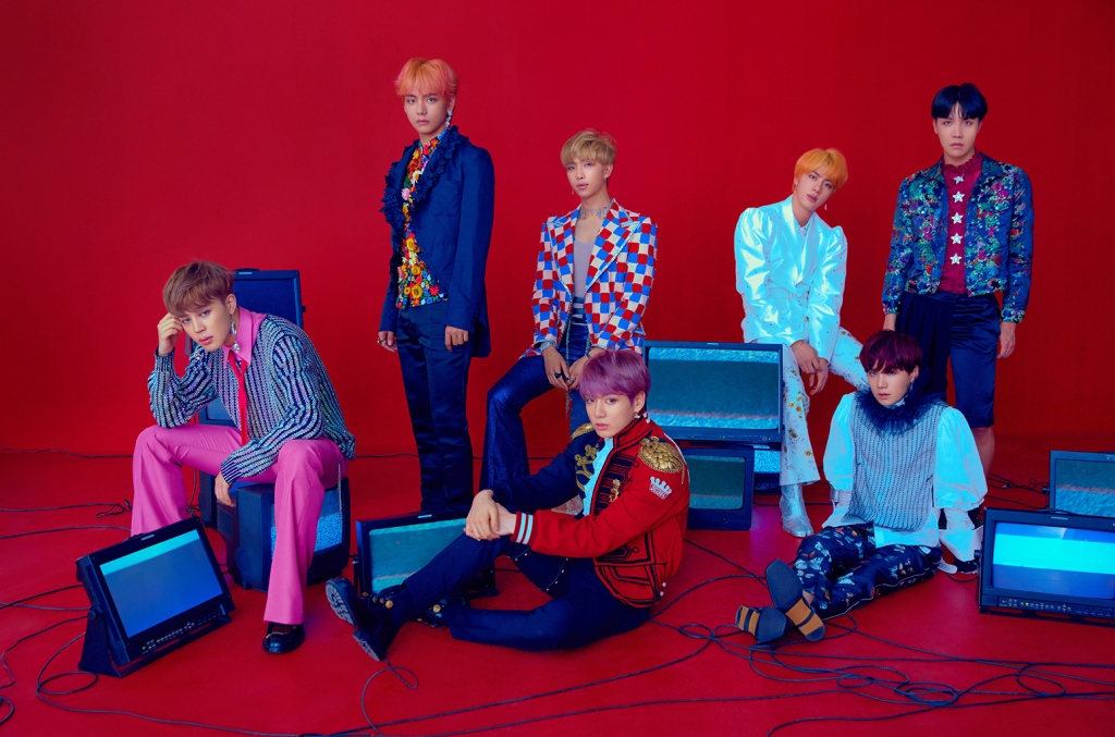 02-BTS-2018-press-photo-BigHit-Entertainment-billboard-1548