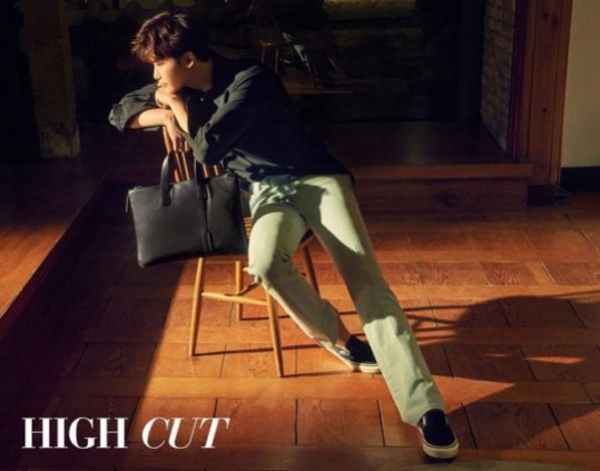 lee-jong-suk-high-cut-3-540x424