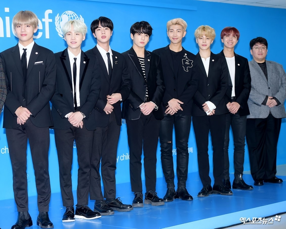 5a2dd16ba47fe-bts-bang-shi-hyuk-xpn