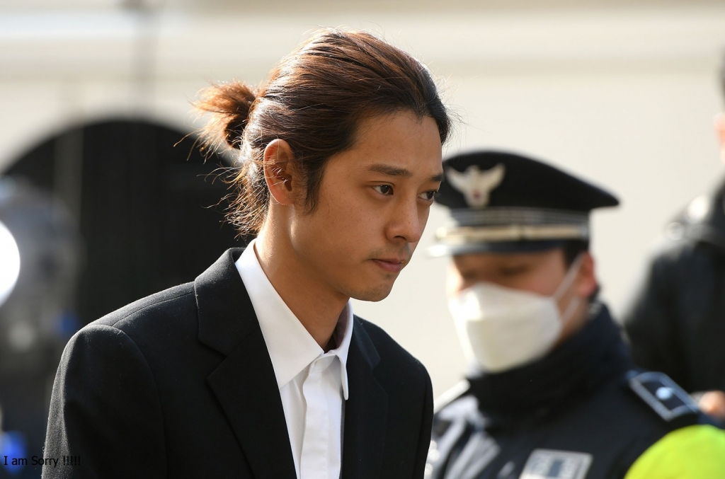 01-Jung-Joon-young-Appears-At-Seoul-Police-Station-march-14-2019-billboard-1548