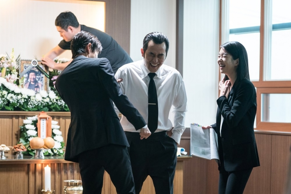 Lawless-Lawyer4