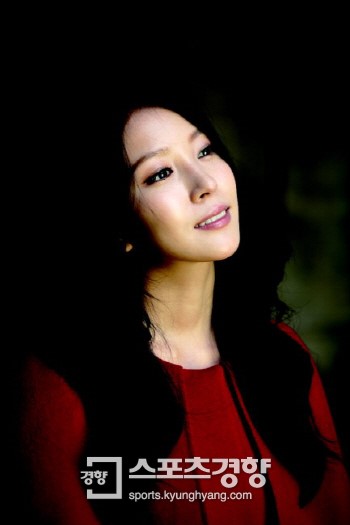 Lee Seung Gi and BoA voted most likely stars to pass the bar exam