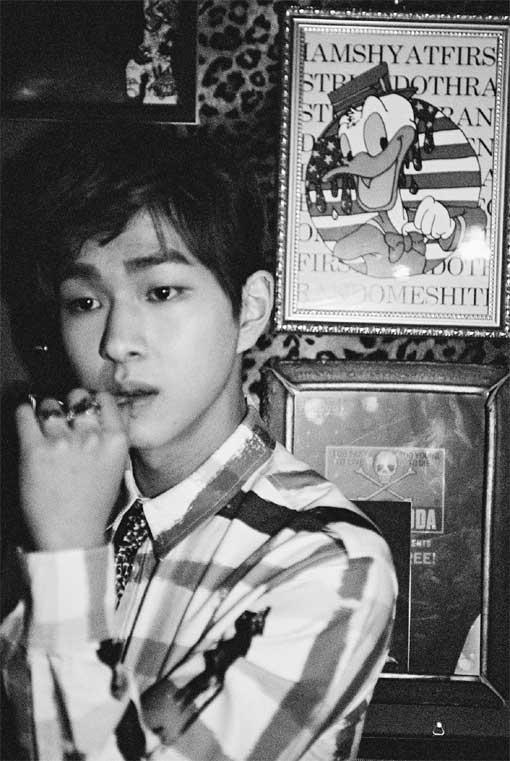 Onew has a case of &lsquo;Onew Condition&rsquo; on Twitter