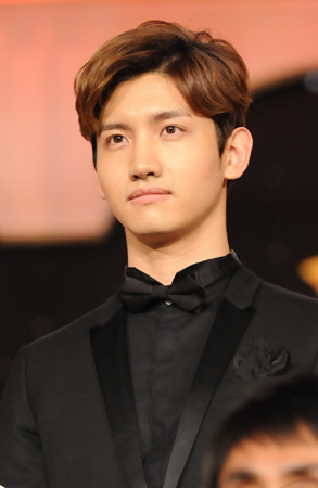 TVXQ&rsquo;s Changmin receives Newcomer of the Year award at the 36th Japan Academy Awards