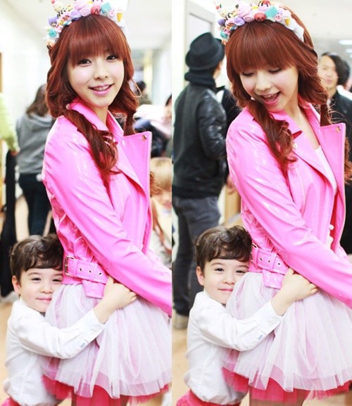 Who is the &lsquo;pretty boy&rsquo; that gave Juniel a back hug?