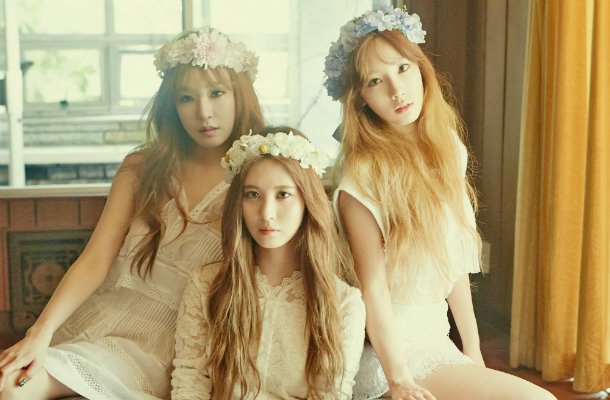 Taetiseo members cry over Jessica