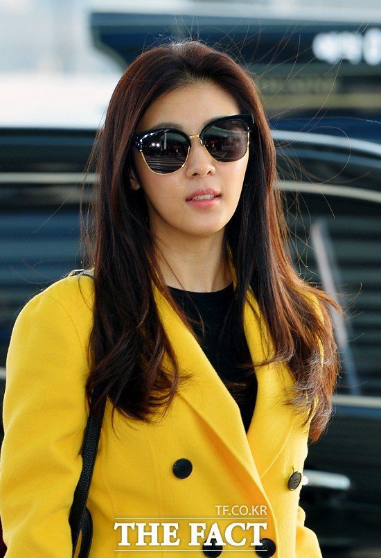 Ha Ji-won in happy trouble with multiple offers