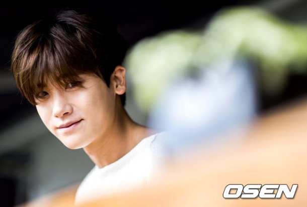 Hyung Sik goes to Manjae Island with &quot;Three Meals A Day&quot;