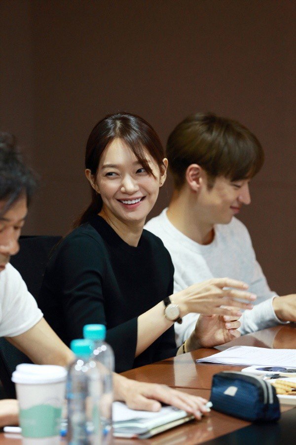 Sin Min-ah and Lee Je-hoon show off perfect chemistry at 'Tomorrow With You' script reading