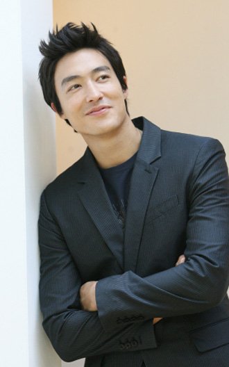 Daniel Henney wins Best New Actor