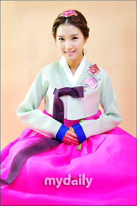 Chuseok Greetings 2011 - Actresses and Actors