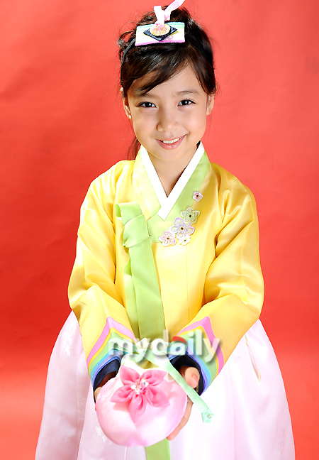 Chuseok Greetings 2011 - Actresses and Actors