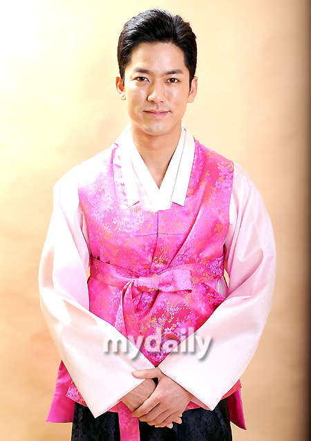 Chuseok Greetings 2011 - Actresses and Actors