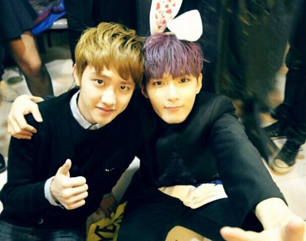 Ryeowook shares photos with f(x), B1A4, Ailee, and EXO backstage at &lsquo;Super Show 5&prime;