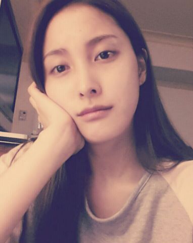 KARA&rsquo;s Gyuri goes all natural in recent selcas