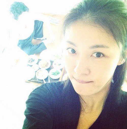 Ha Ji-won's selfie, aging the other way around