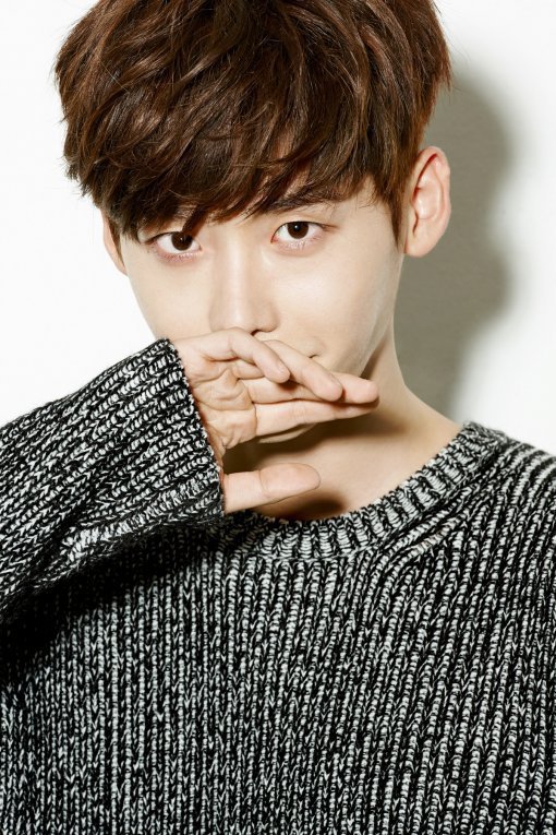 Lee Jong-suk, the youngest to the Grimae Awards