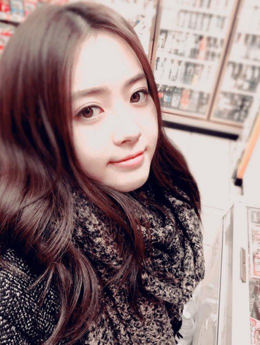 Ko Ah-ra shares selfie on her birthday