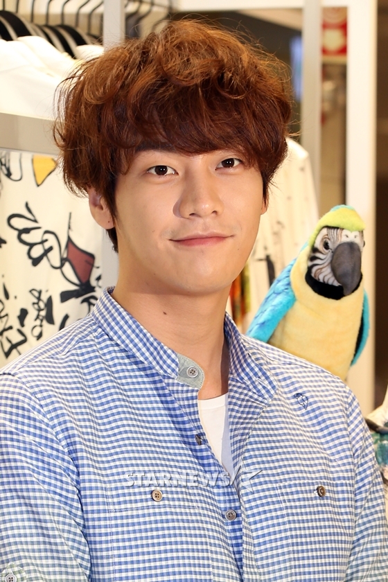 Kim Yeong-kwang to depart to Jungle to film the popular travel show