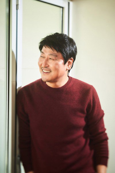 Song Kang-ho wins Grand Prize at &quot;The Beautiful Artist Awards&quot;