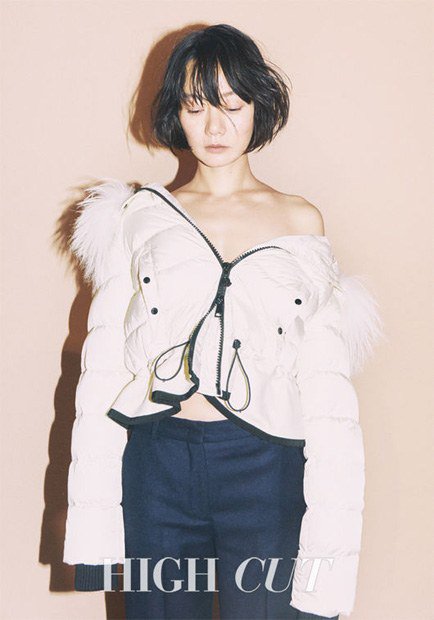 Bae Doona's winter collection, sexy padded jacket