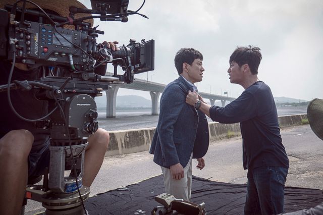 new on-the-set images for the upcoming Korean movie &quot;A Day - 2017&quot;