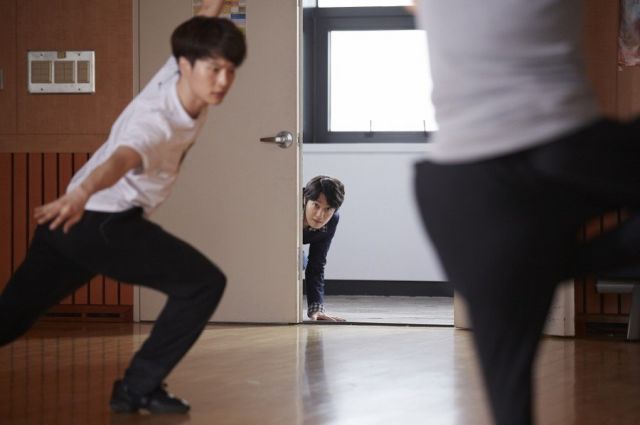 Added new stills for the upcoming Korean movie &quot;Superstar&quot;