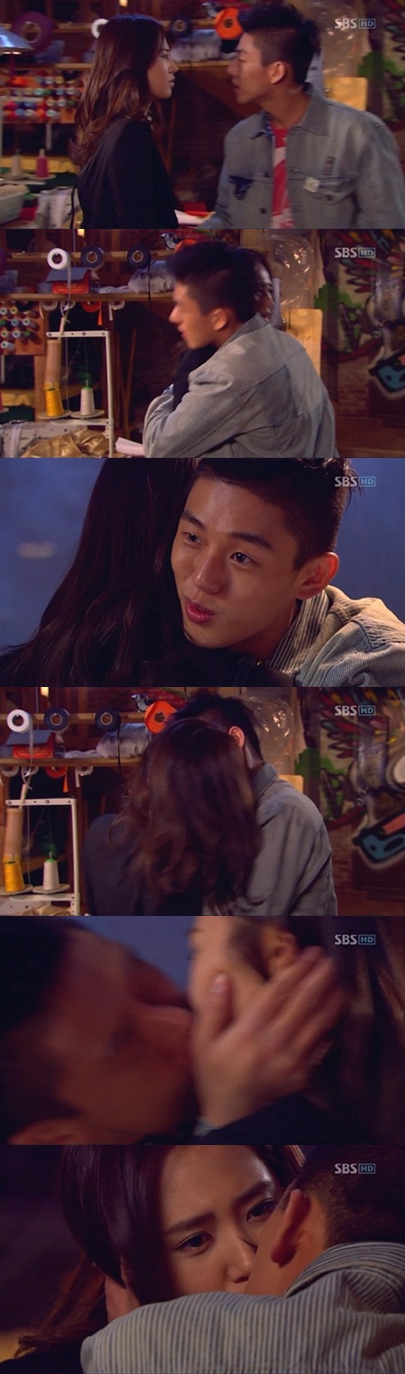 On &quot;Fashion King&quot;, Yoo Ah-in ambushes Kwon Yoo-ri with a forceful kiss