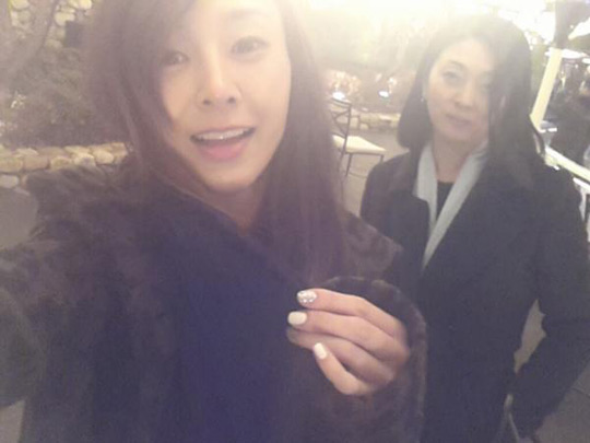 G.NA shares a lovely snapshot with her mother