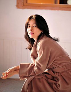 Lee Young-ae's New Role Is All About Kids