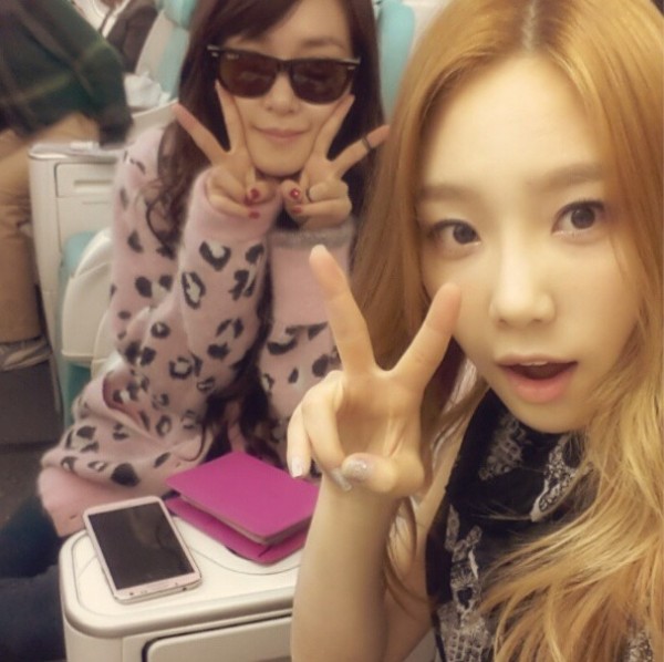 Girls&rsquo; Generation&rsquo;s Taeyeon poses with her partner in crime