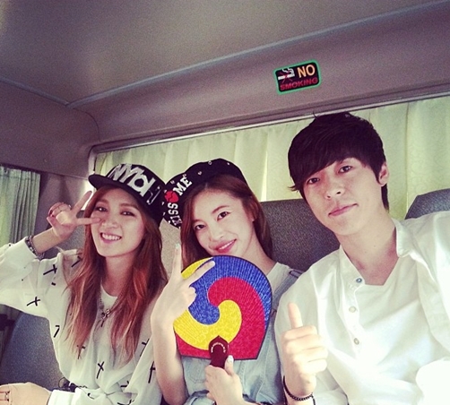 NS Yoon-G &lsquo;family-like&rsquo; photo with miss A&rsquo;s Jia and Seo Ji Suk