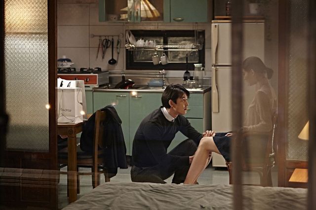new Jeong Woo-seong and Esom stills for the upcoming Korean movie &quot;Scarlet Innocence&quot;