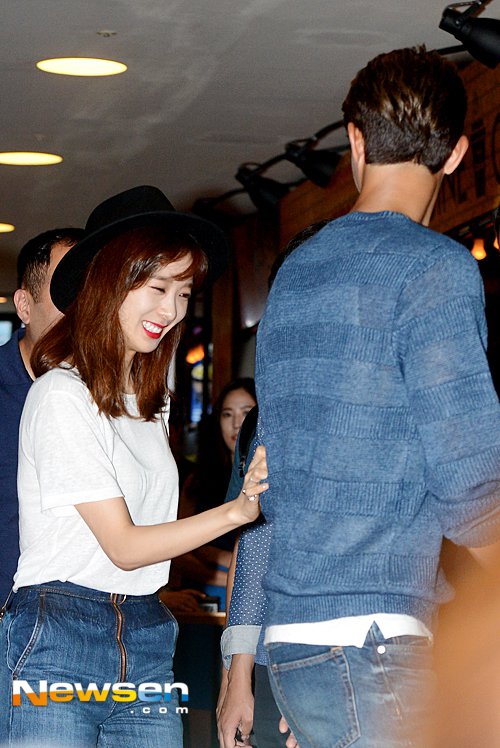 Lee Cheong-ah and Lee Ki-woo Couple: Openly on a date at the movies?