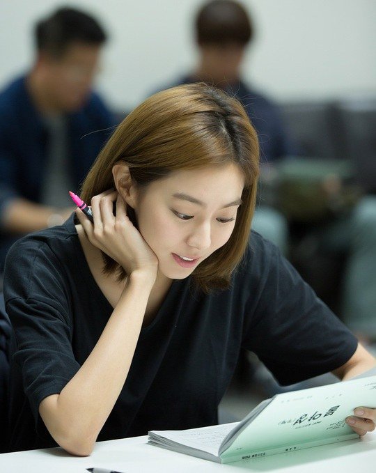 &quot;Night Light&quot; script reading with Lee Yo-won, Jin Goo, UEE