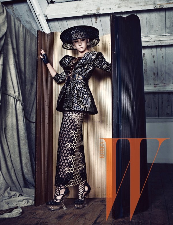 2NE1&prime;s CL &ldquo;keeps calm and swag on&rdquo; for &lsquo;W Korea&rsquo;