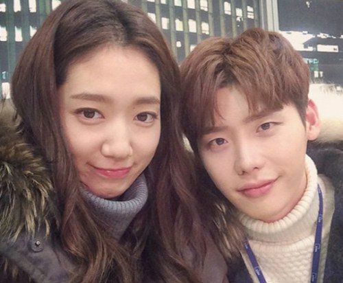 Park Shin-hye's sweet selfie with Lee Jong-suk looks like real couple's