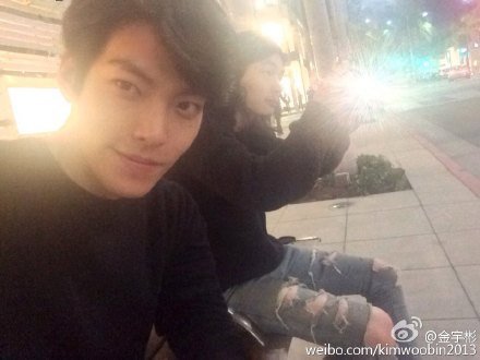 Actor Kim Woo-bin's selfie with warm smile