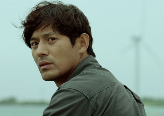 new trailer, posters and stills for the Korean movie 'Island'