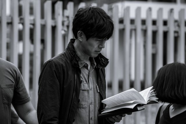 new on-the-set images for the Korean movie &quot;Insane&quot;