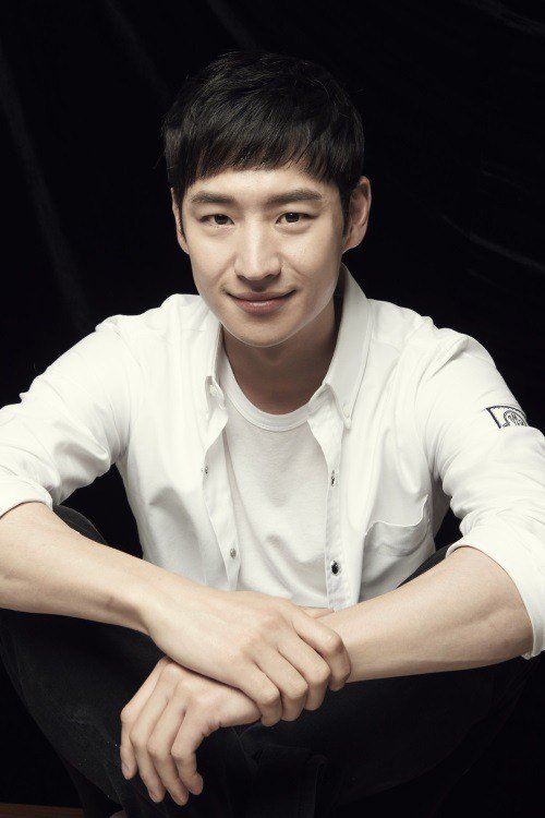 'Phantom Detective' Lee Je-hoon, &quot;I want to make a sequel with Byeon Yo-han&quot;