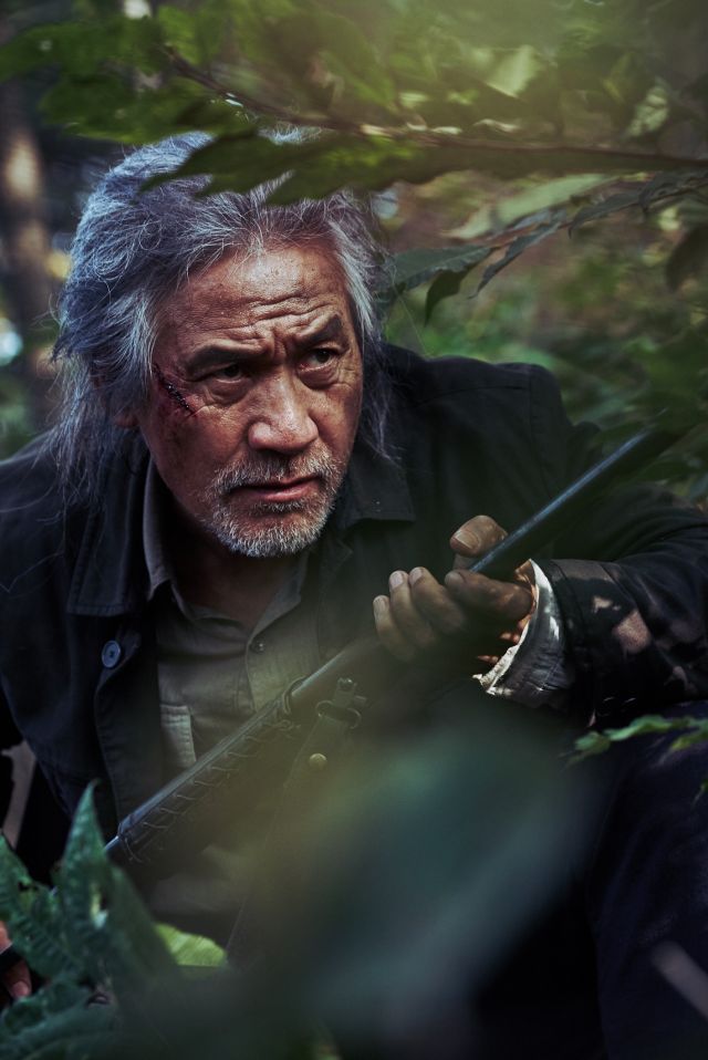 new Ahn Seong-gi stills for the upcoming Korean movie &quot;The Hunt&quot;