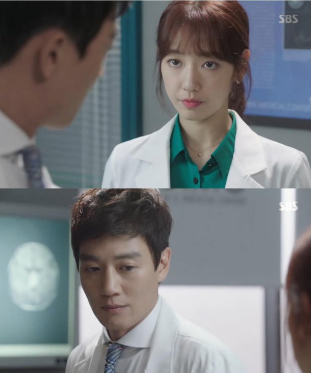 'Doctors' Kim Rae-won and Park Shin-hye come across each other in operating room after their fight