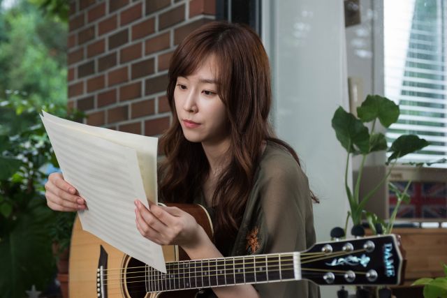 new stills and video for the Korean movie 'Because I Love You'