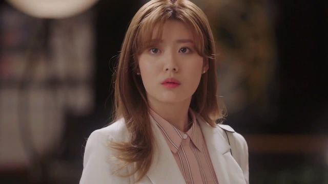 Korean drama 'Suspicious Partner' episodes 1 and 2
